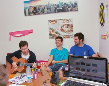 Habitación con chicos en el Colegio Mayor